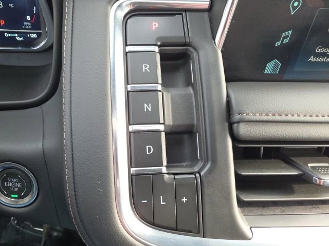 Used 2024 Chevrolet Suburban High Country image 19