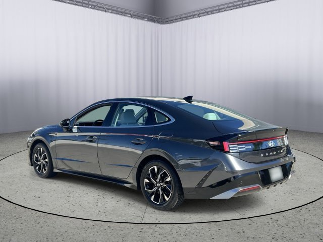 Used 2025 Hyundai Sonata SEL FWD image 7