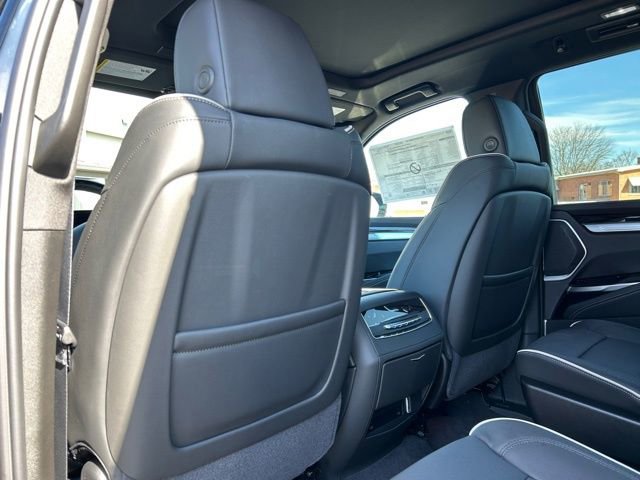 New 2026 Cadillac Escalade Luxury w/ Touring Package image 11