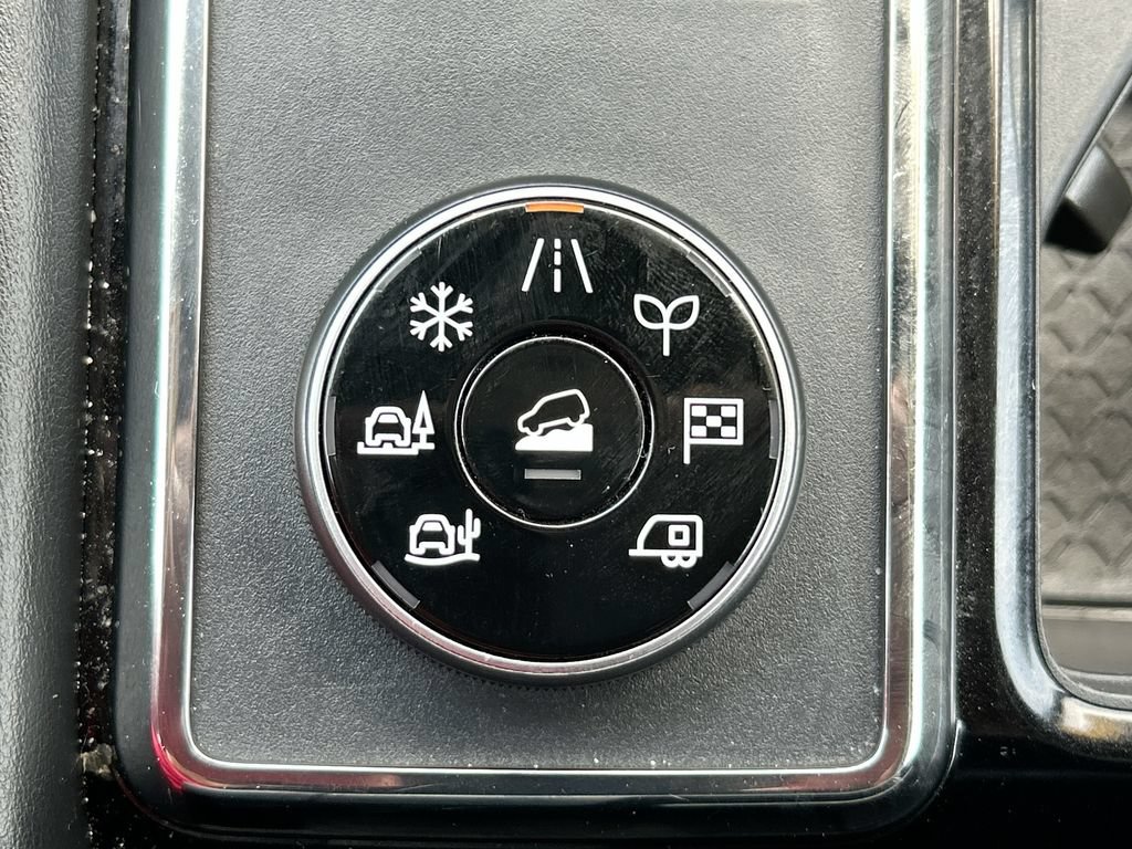 Used 2023 Nissan Pathfinder Rock Creek AWD/4WD image 34