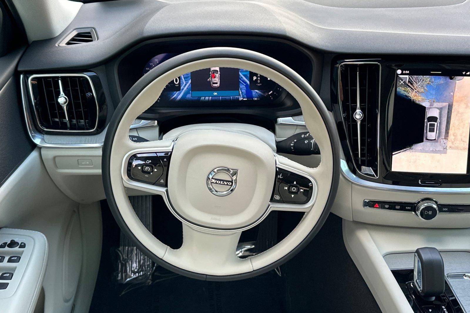 Certified 2025 Volvo V60 B5 Cross Country Plus AWD/4WD image 17