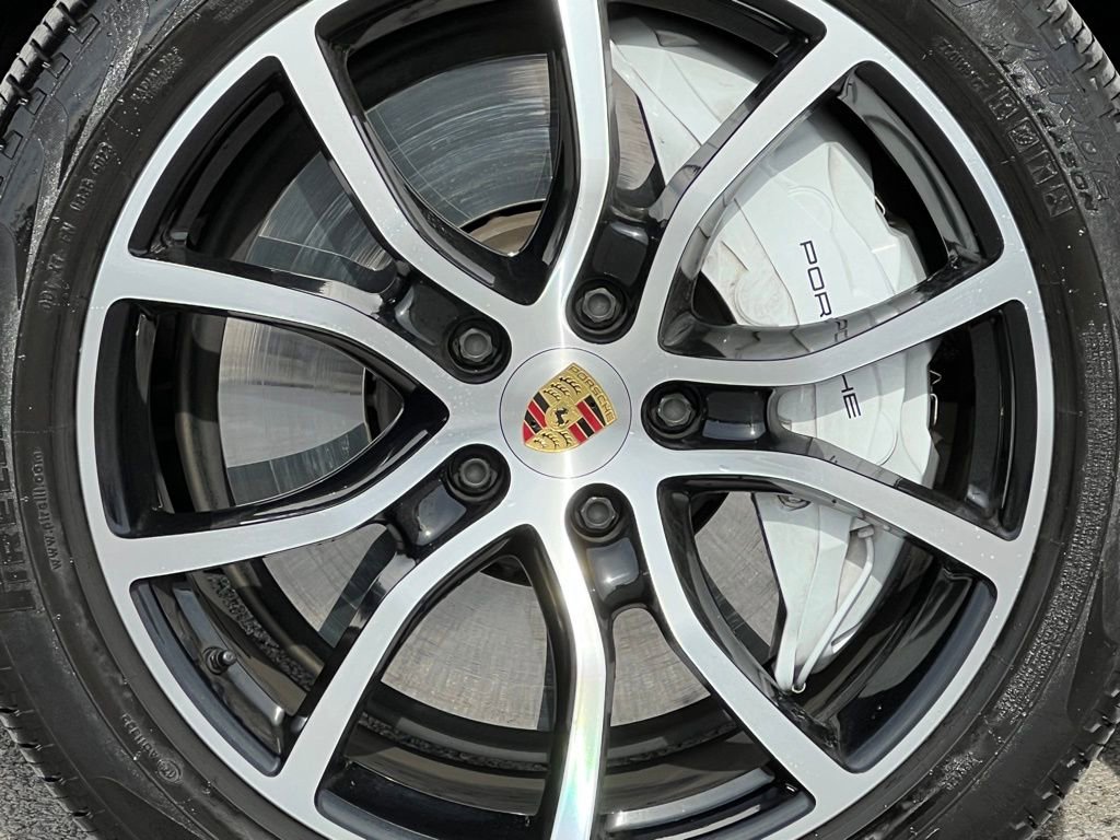 Used 2021 Porsche Cayenne Turbo image 17