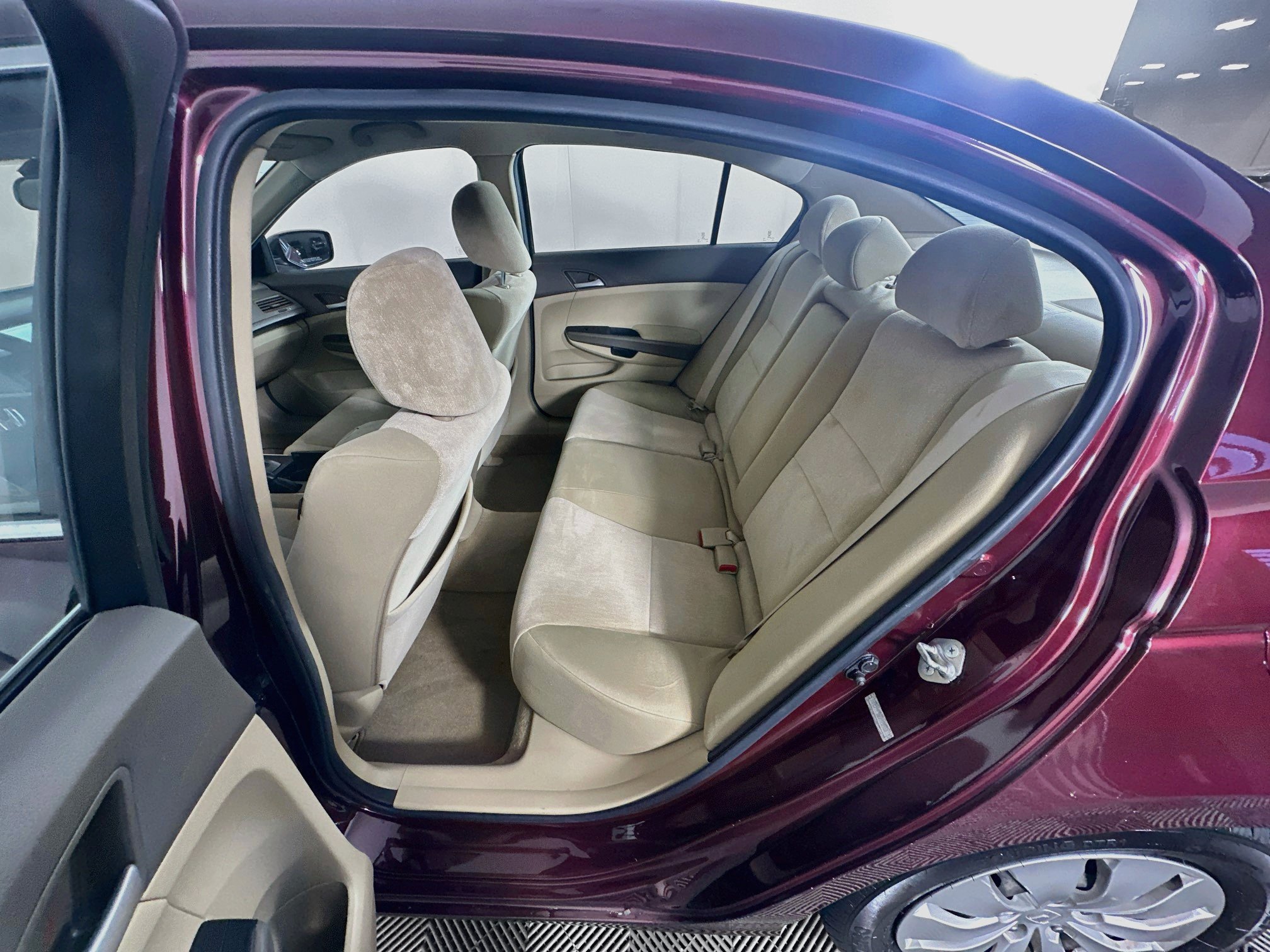 Used 2010 Honda Accord LX image 24