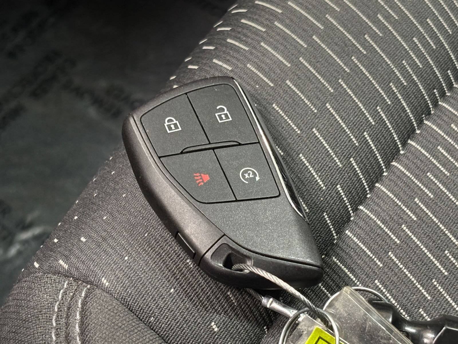 Used 2025 Chevrolet Equinox LT FWD image 24