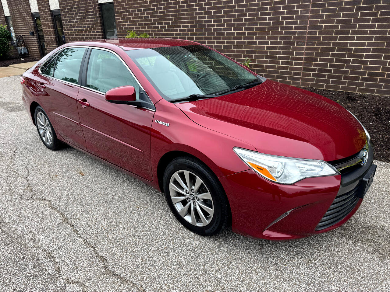 Used 2016 Toyota Camry XLE image 24