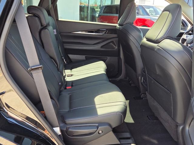 Used 2023 INFINITI QX60 Pure image 18