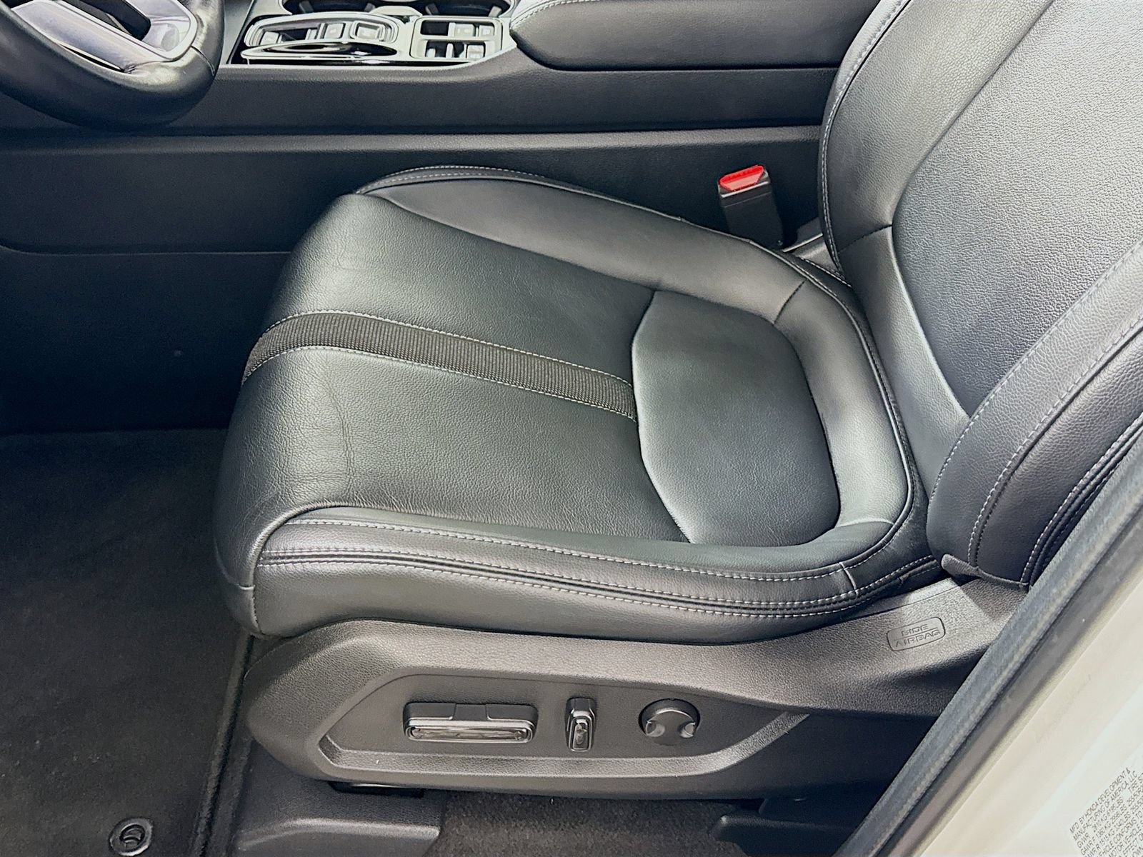 Used 2023 Honda Pilot Touring image 19