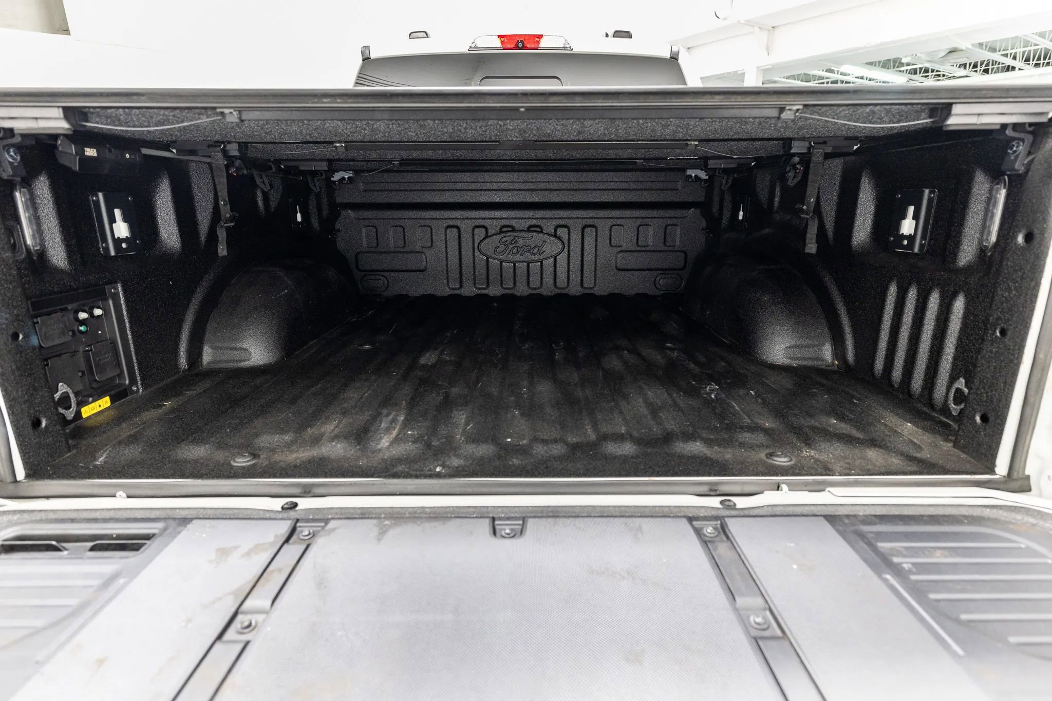 Used 2023 Ford F150 Lightning Platinum AWD/4WD image 17