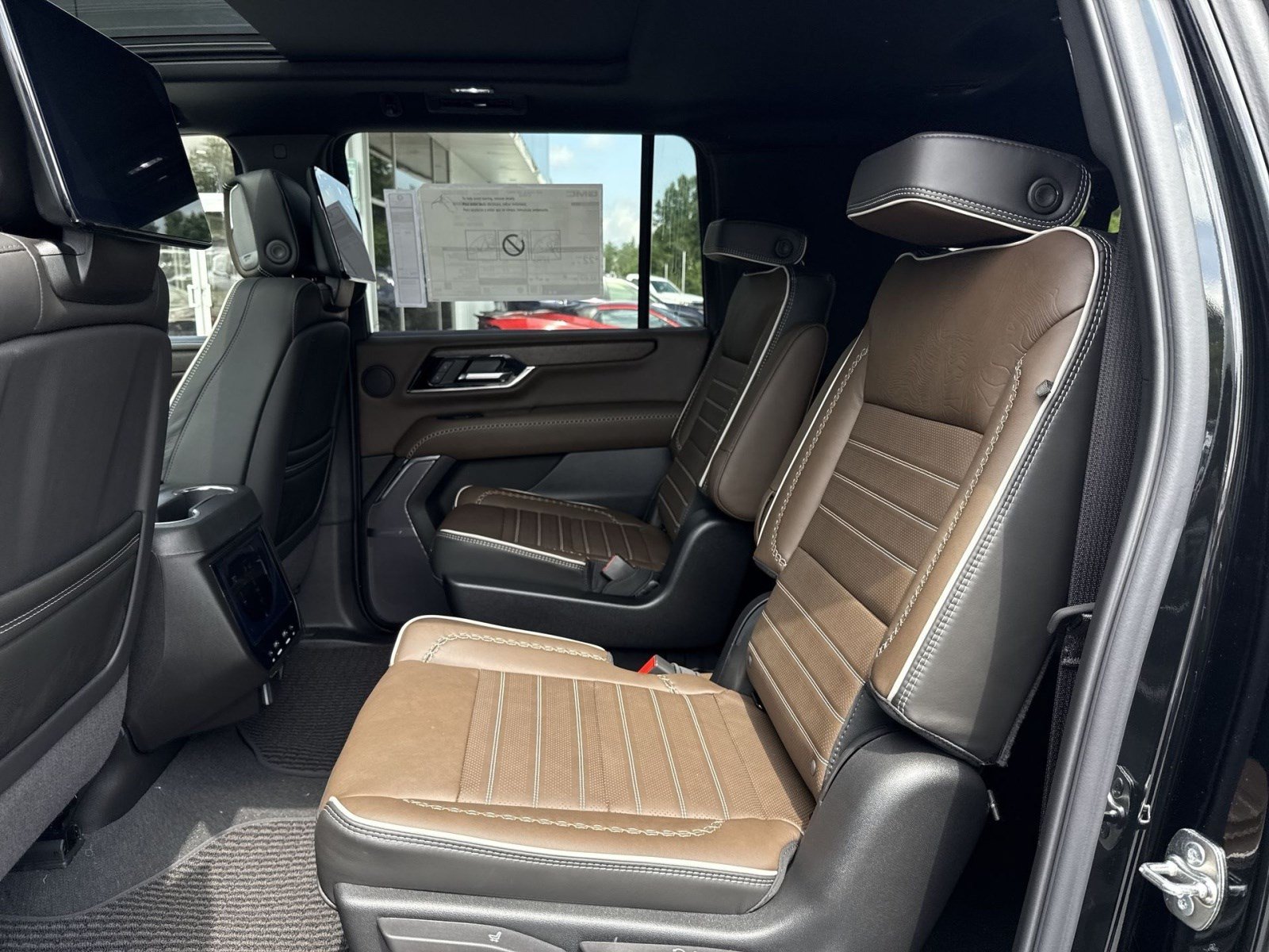 New 2026 GMC Yukon XL Denali Ultimate AWD/4WD image 19