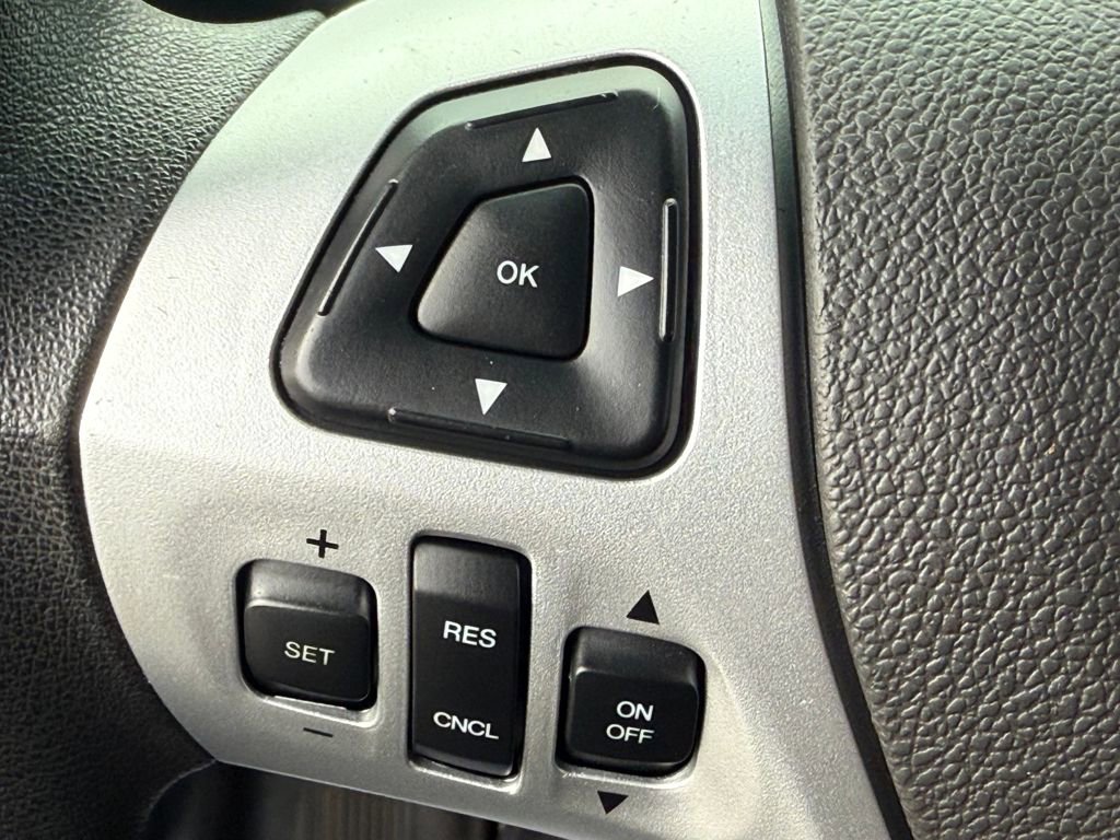 Used 2017 Ford Taurus Base image 22