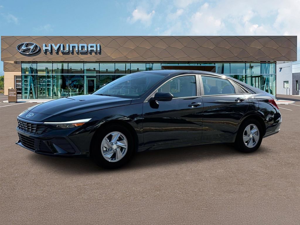 New 2025 Hyundai Elantra SE image 2