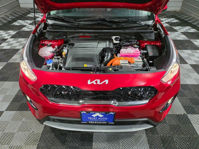 Used 2022 Kia Niro LX image 32