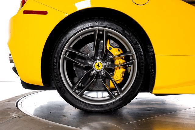 Used 2019 Ferrari 488 Spider RWD image 20