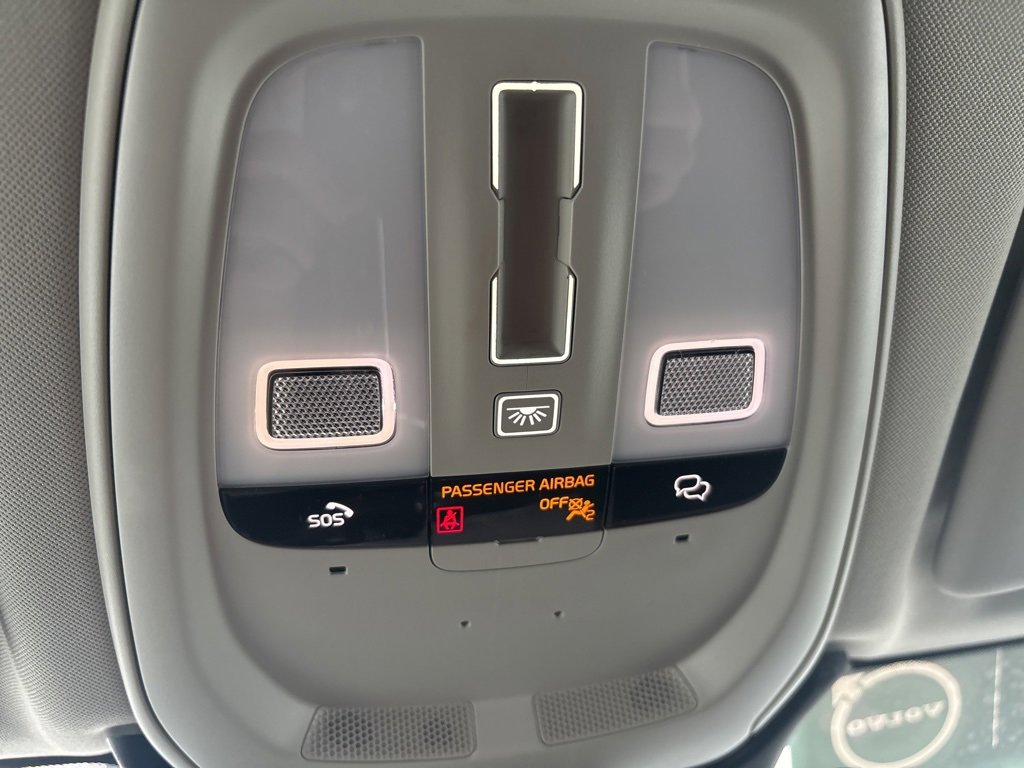 Certified 2024 Volvo XC60 B5 Plus image 31