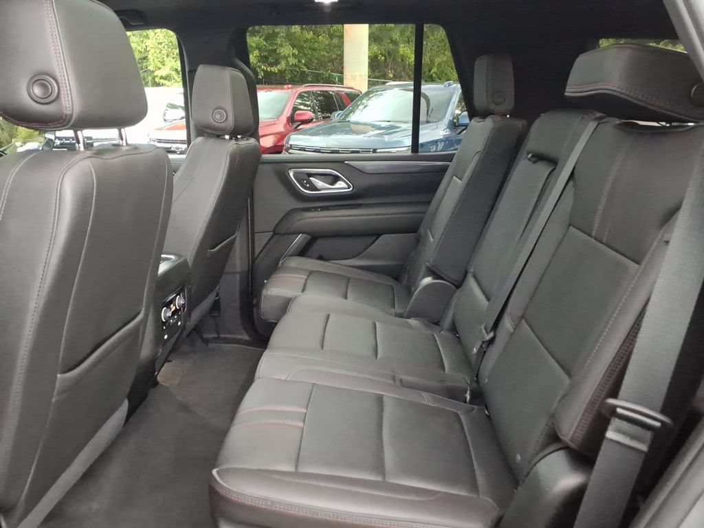 Certified 2022 Chevrolet Tahoe RST w/ Luxury Package AWD/4WD image 15