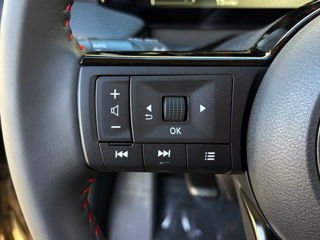 New 2026 Nissan Kicks SR FWD image 15