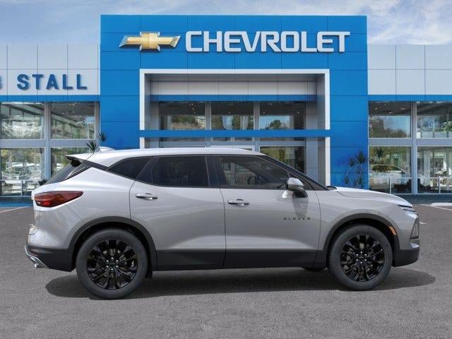 New 2026 Chevrolet Blazer LT w/ LPO, Black Sport Package FWD image 5