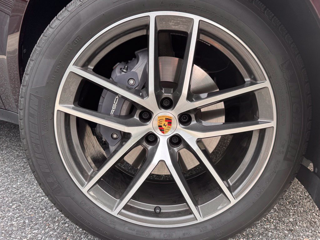 Certified 2026 Porsche Macan AWD/4WD image 13