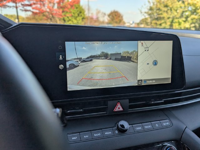 Certified 2025 Hyundai Elantra SEL FWD image 25