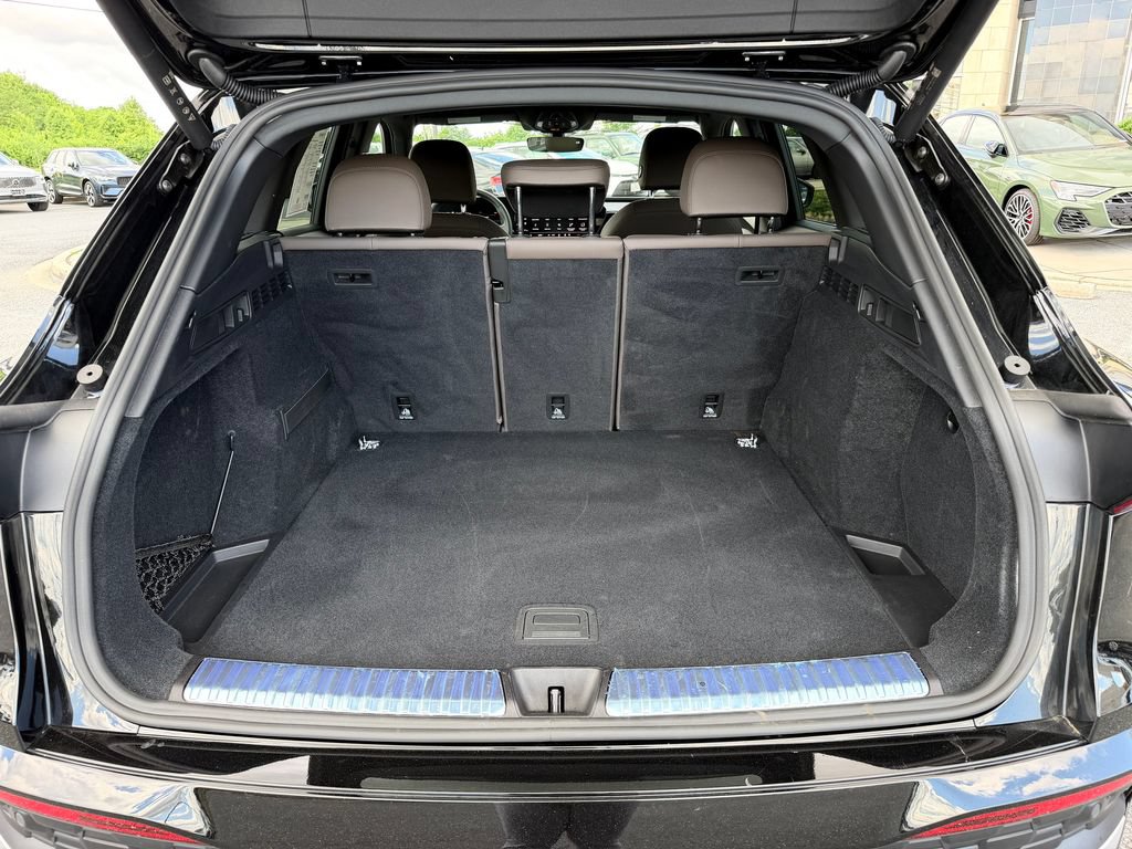 Certified 2025 Audi Q5 Premium w/ Convenience Package AWD/4WD image 19