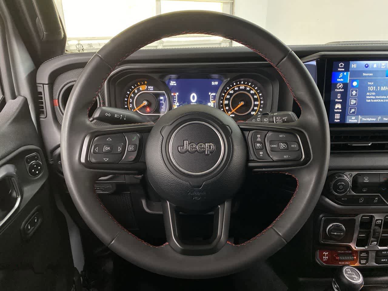 Used 2024 Jeep Wrangler Unlimited Rubicon AWD/4WD image 20