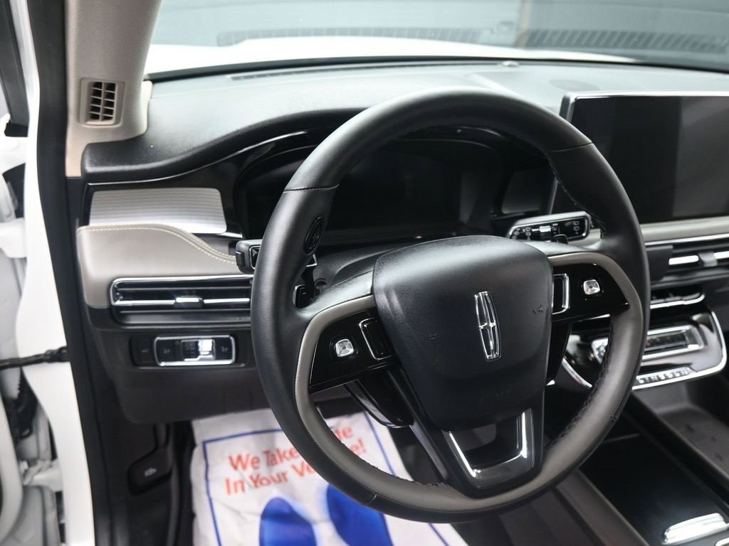 Used 2024 Lincoln Corsair FWD w/ Equipment Group 101A image 21
