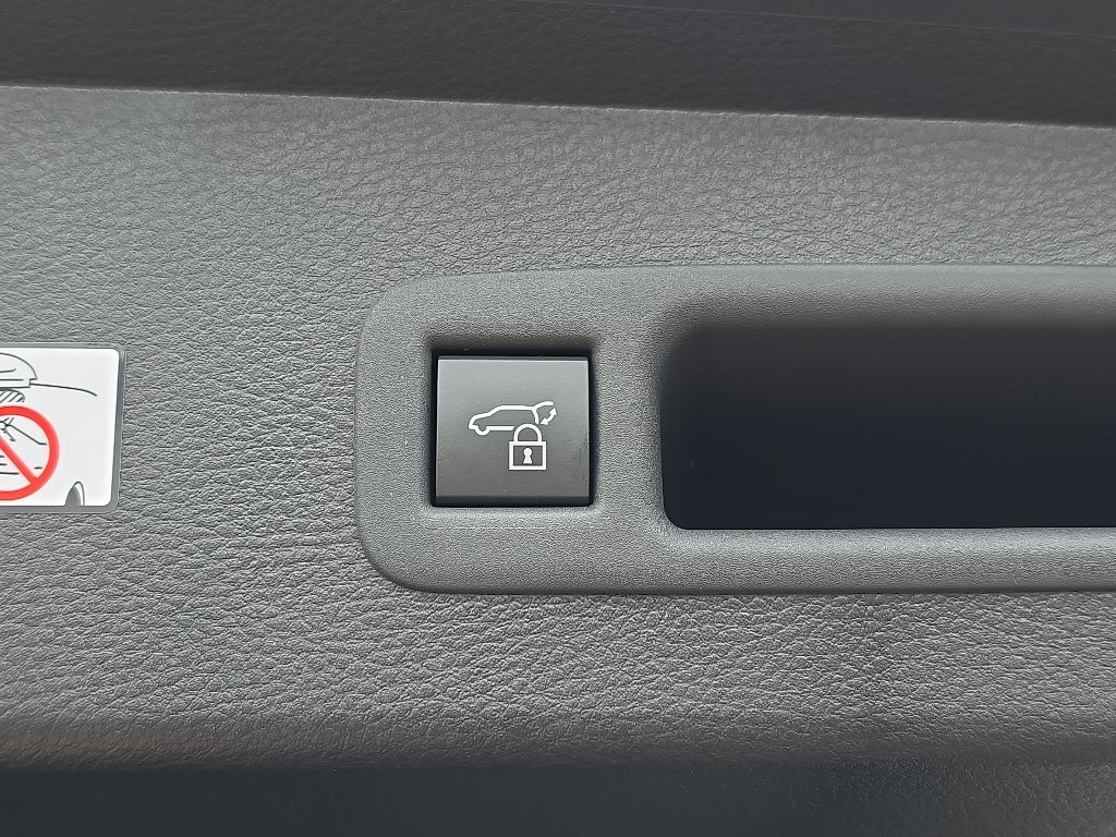 New 2026 Toyota Sienna XLE Woodland Edition AWD/4WD image 11