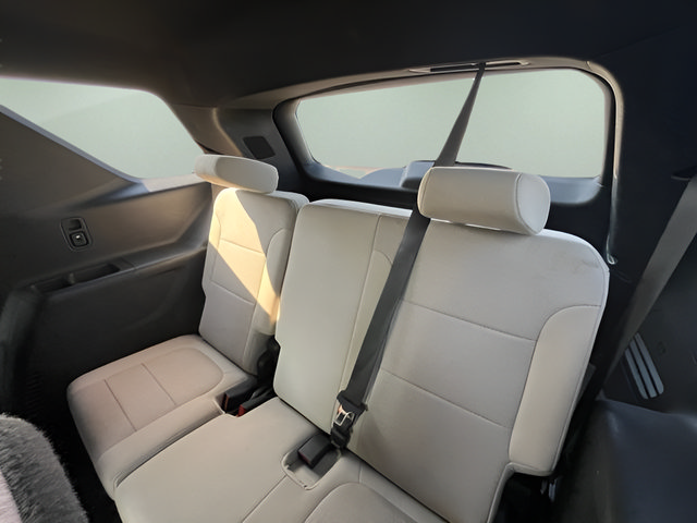 Used 2023 Chevrolet Traverse LT w/ LPO, Cargo Package AWD/4WD image 28