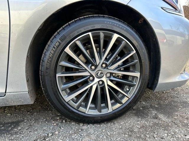 Certified 2024 Lexus ES 300h w/ Luxury Package image 9
