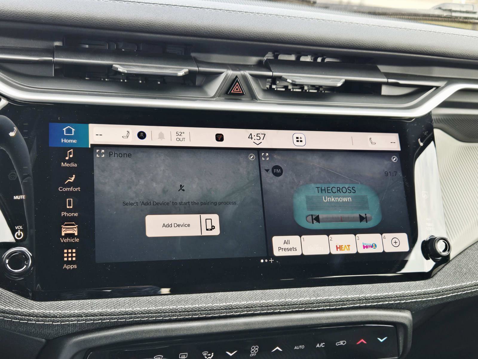 New 2026 Jeep Cherokee Laredo image 21