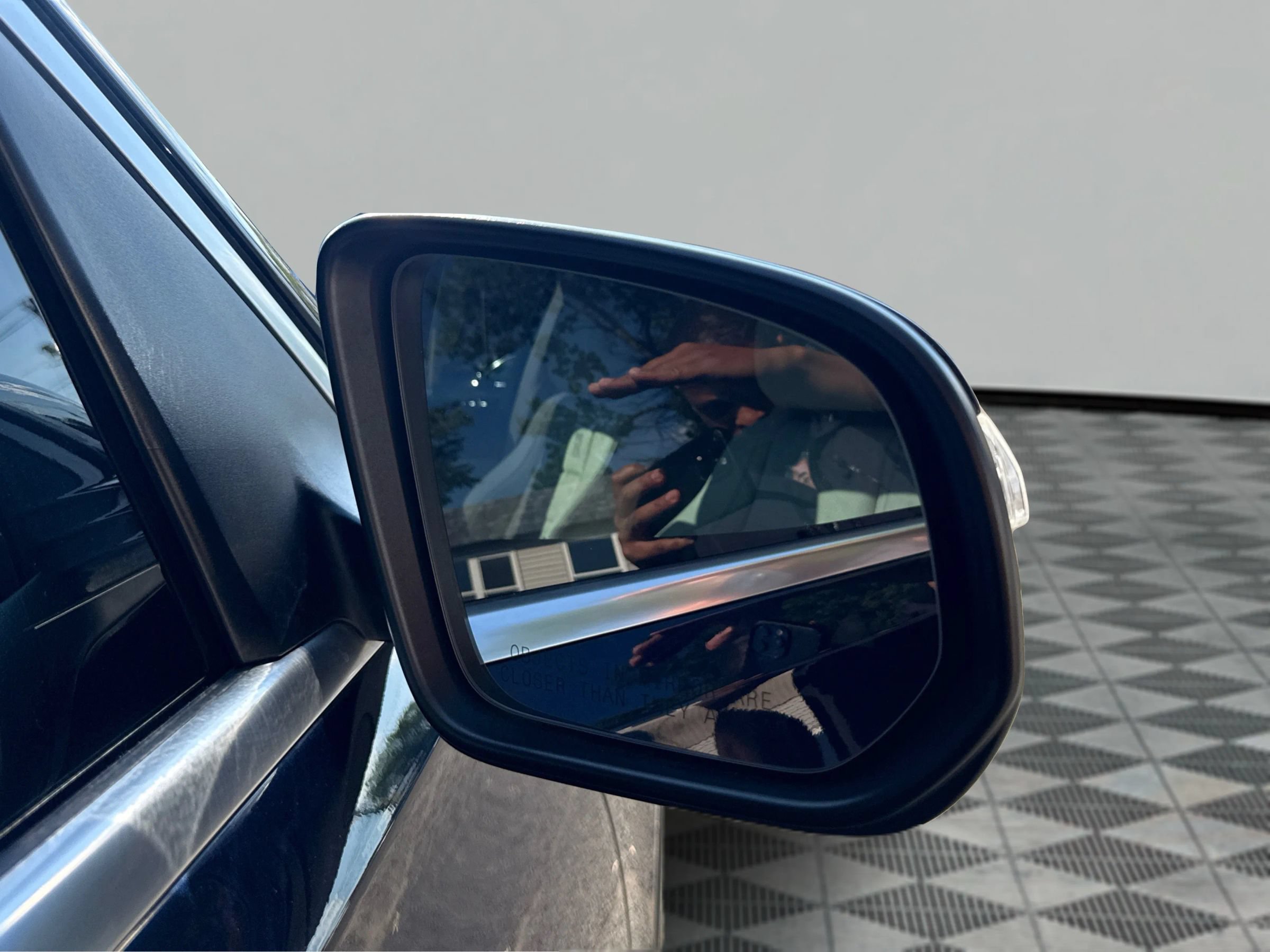 Used 2020 Mercedes-Benz GLS 450 4MATIC image 29