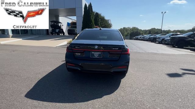 Used 2021 BMW 740i xDrive w/ Luxury Rear Seating Package AWD/4WD image 2