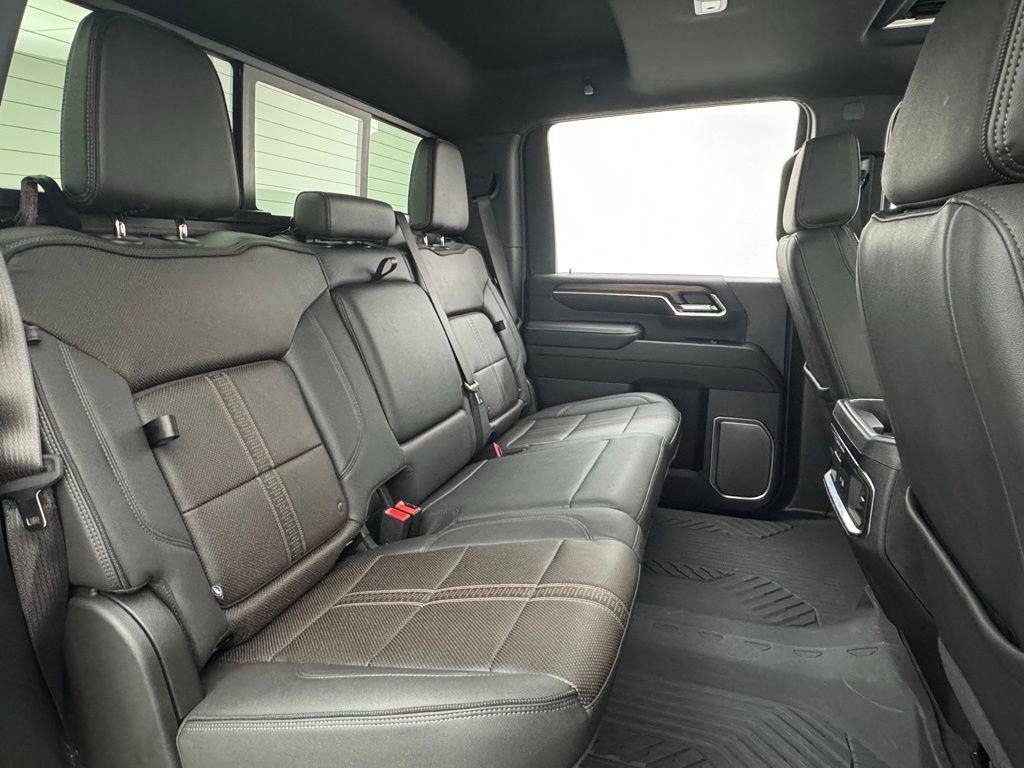 Used 2025 Chevrolet Silverado 2500 High Country w/ Technology Package AWD/4WD image 42