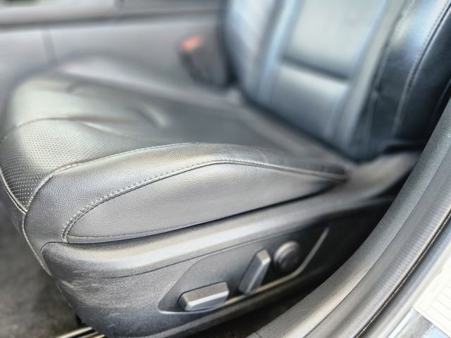 Used 2025 Hyundai Elantra Limited FWD image 30