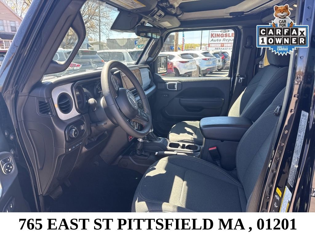 Used 2024 Jeep Wrangler Unlimited AWD/4WD image 13