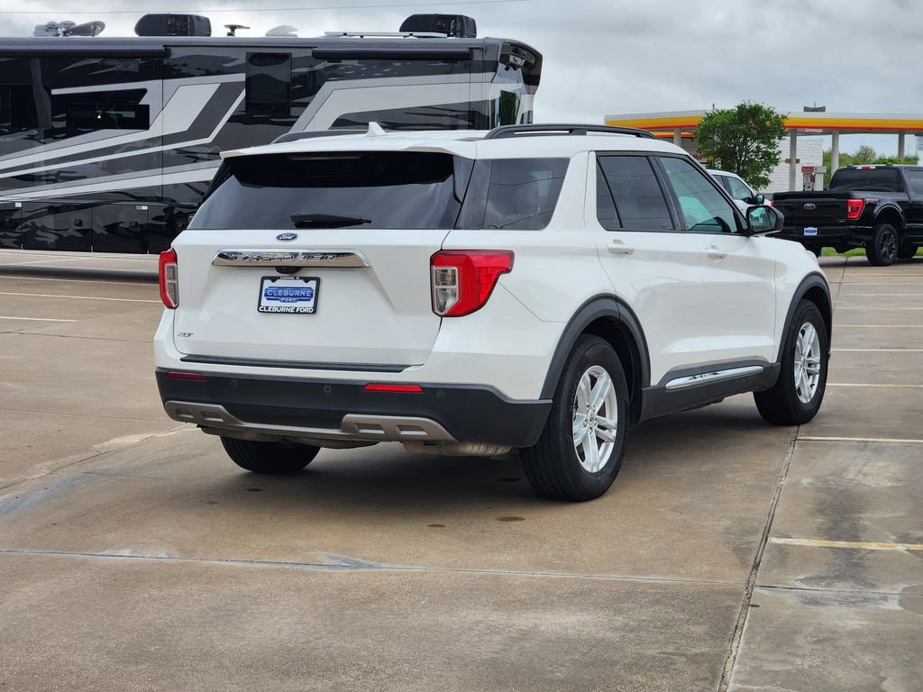 Used 2021 Ford Explorer XLT w/ Equipment Group 202A image 7