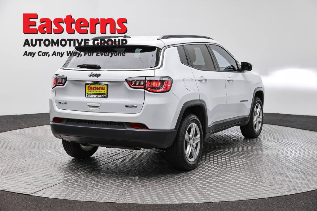 Used 2024 Jeep Compass Latitude AWD/4WD image 7