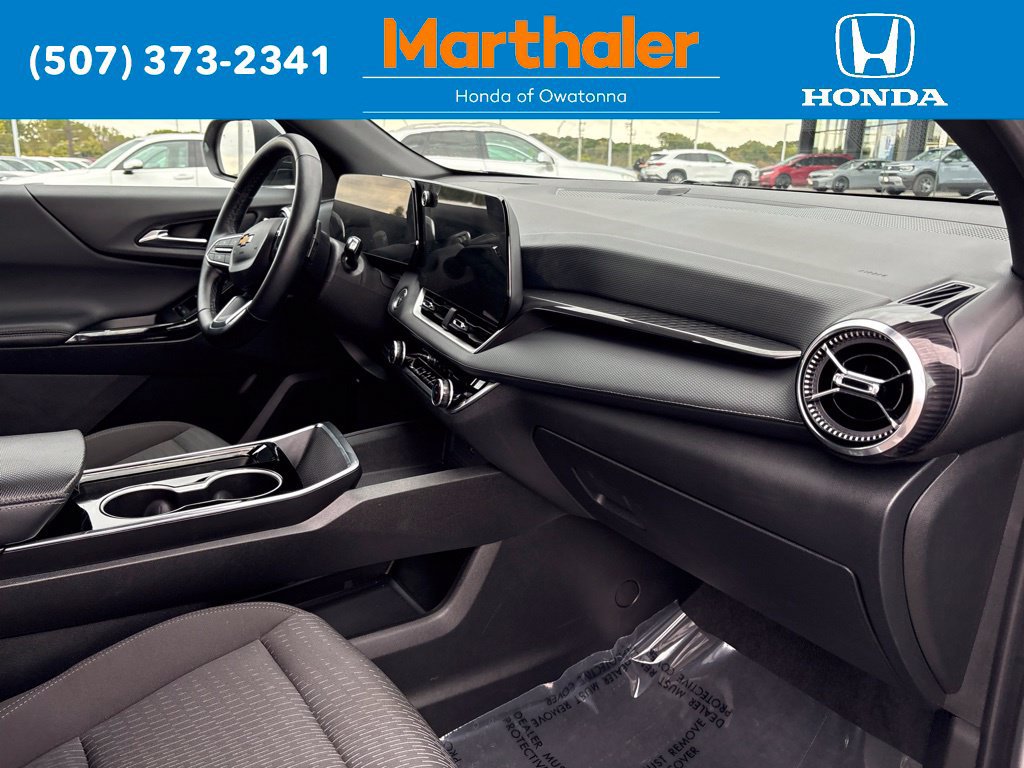Used 2025 Chevrolet Equinox LT AWD/4WD image 21