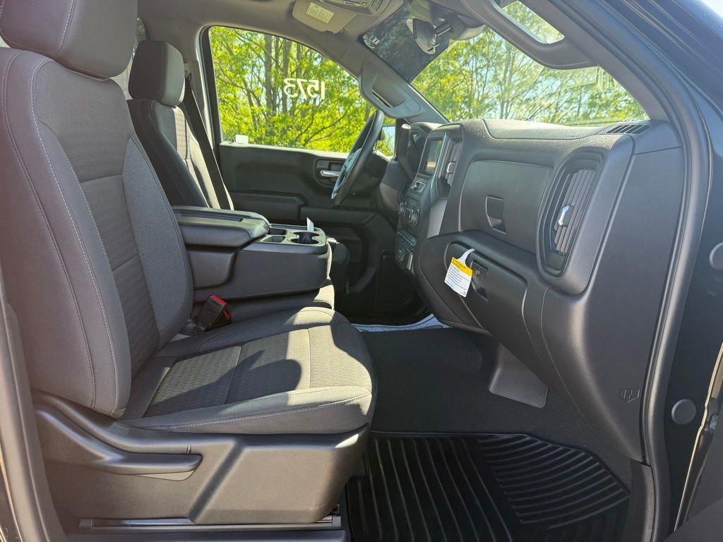 Used 2024 Chevrolet Silverado 1500 Custom Trail Boss w/ Turbomax Blackout Package AWD/4WD image 19