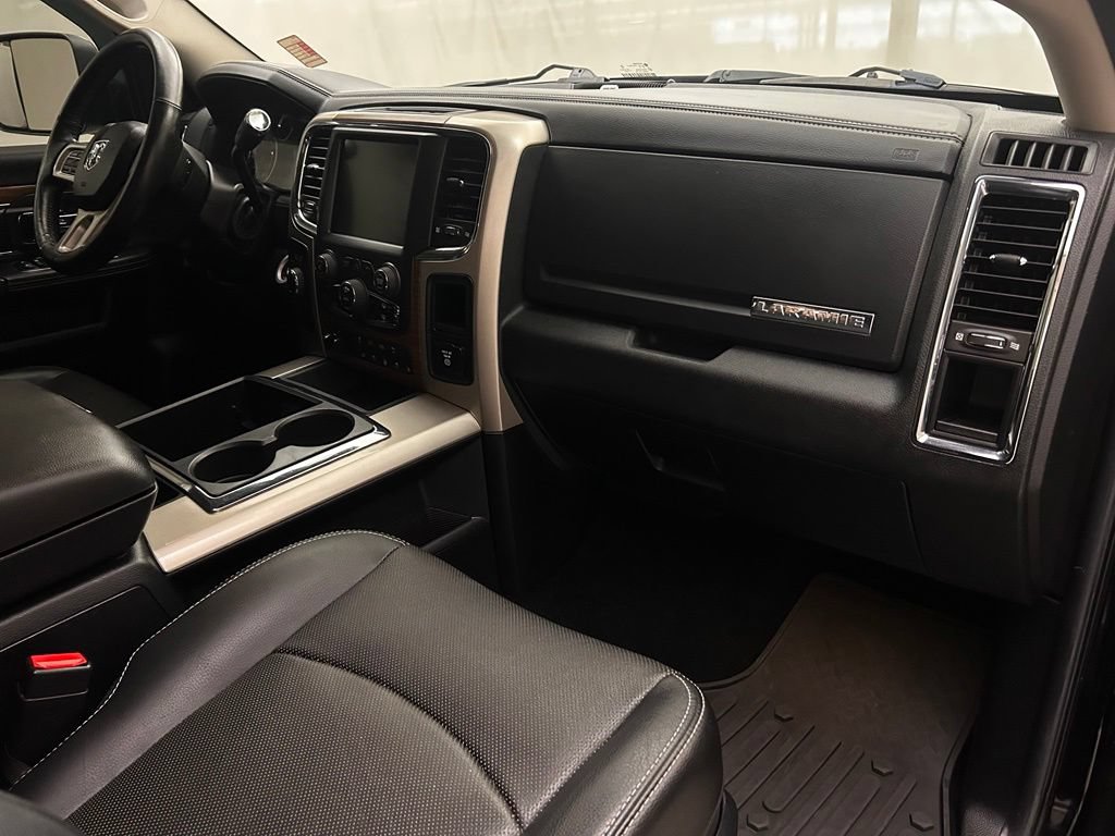 Used 2014 RAM 3500 Laramie w/ Black Appearance Group AWD/4WD image 18