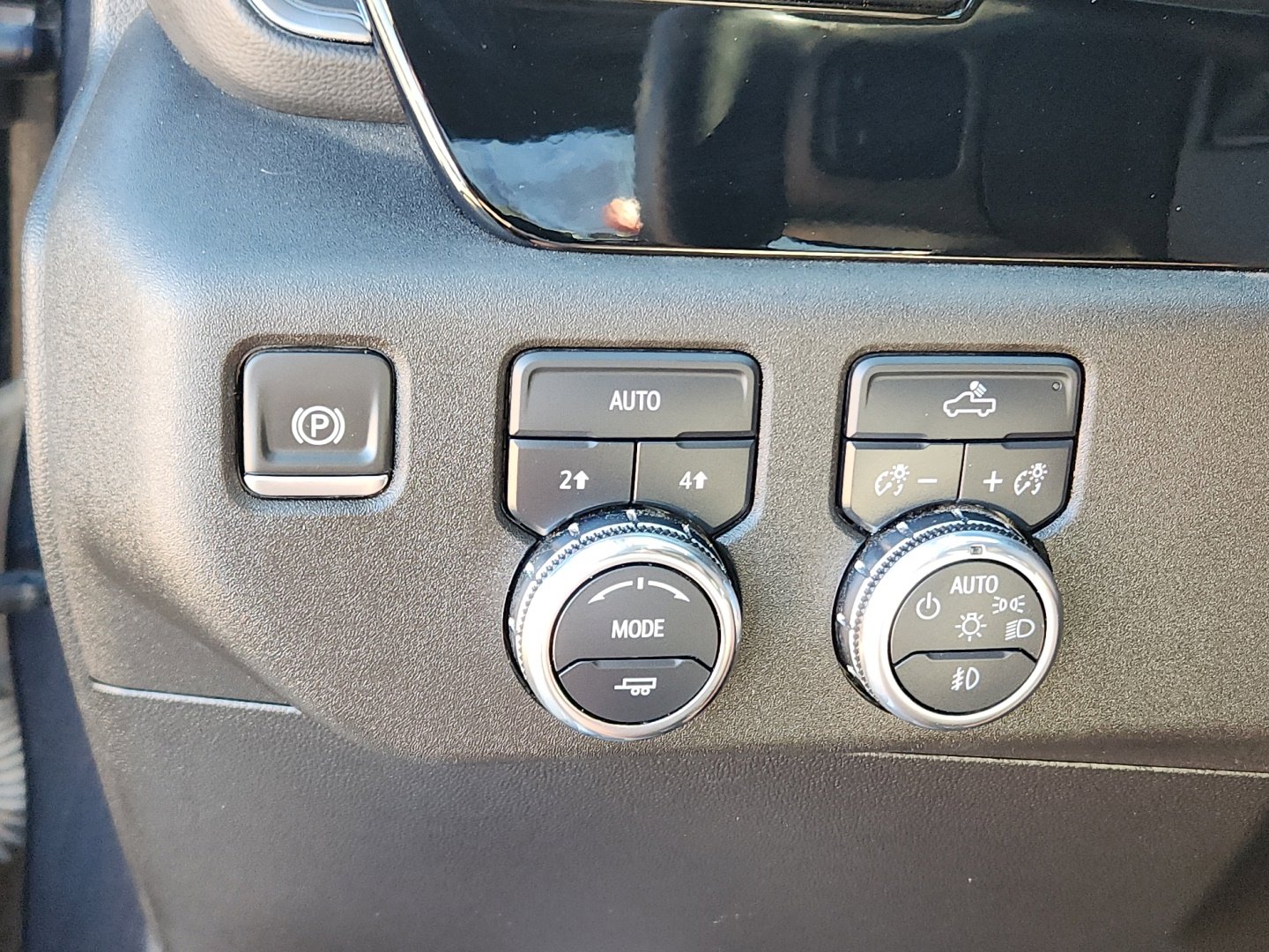 Used 2024 GMC Sierra 1500 Elevation image 16