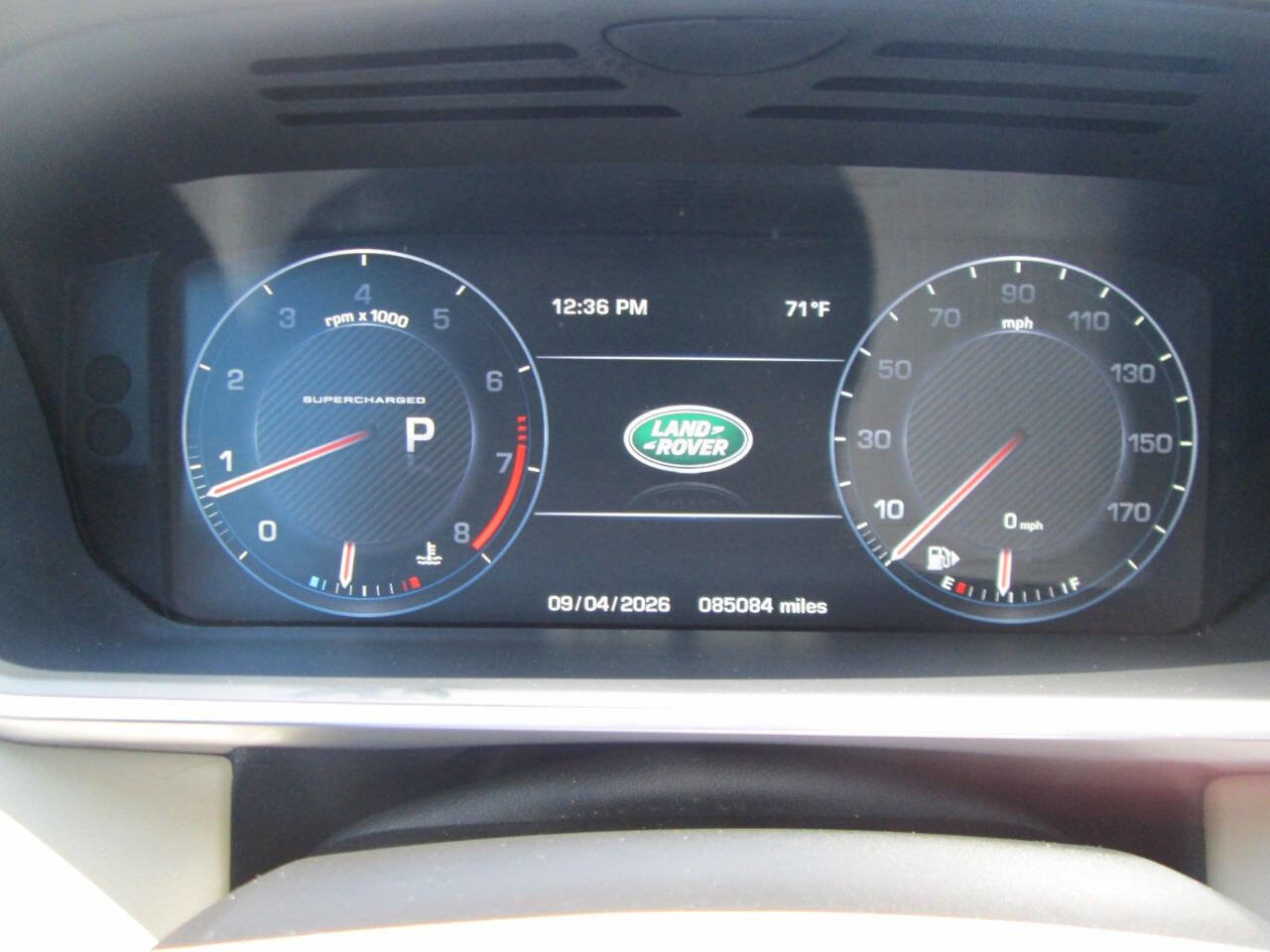 Used 2016 Land Rover Range Rover Supercharged AWD/4WD image 4