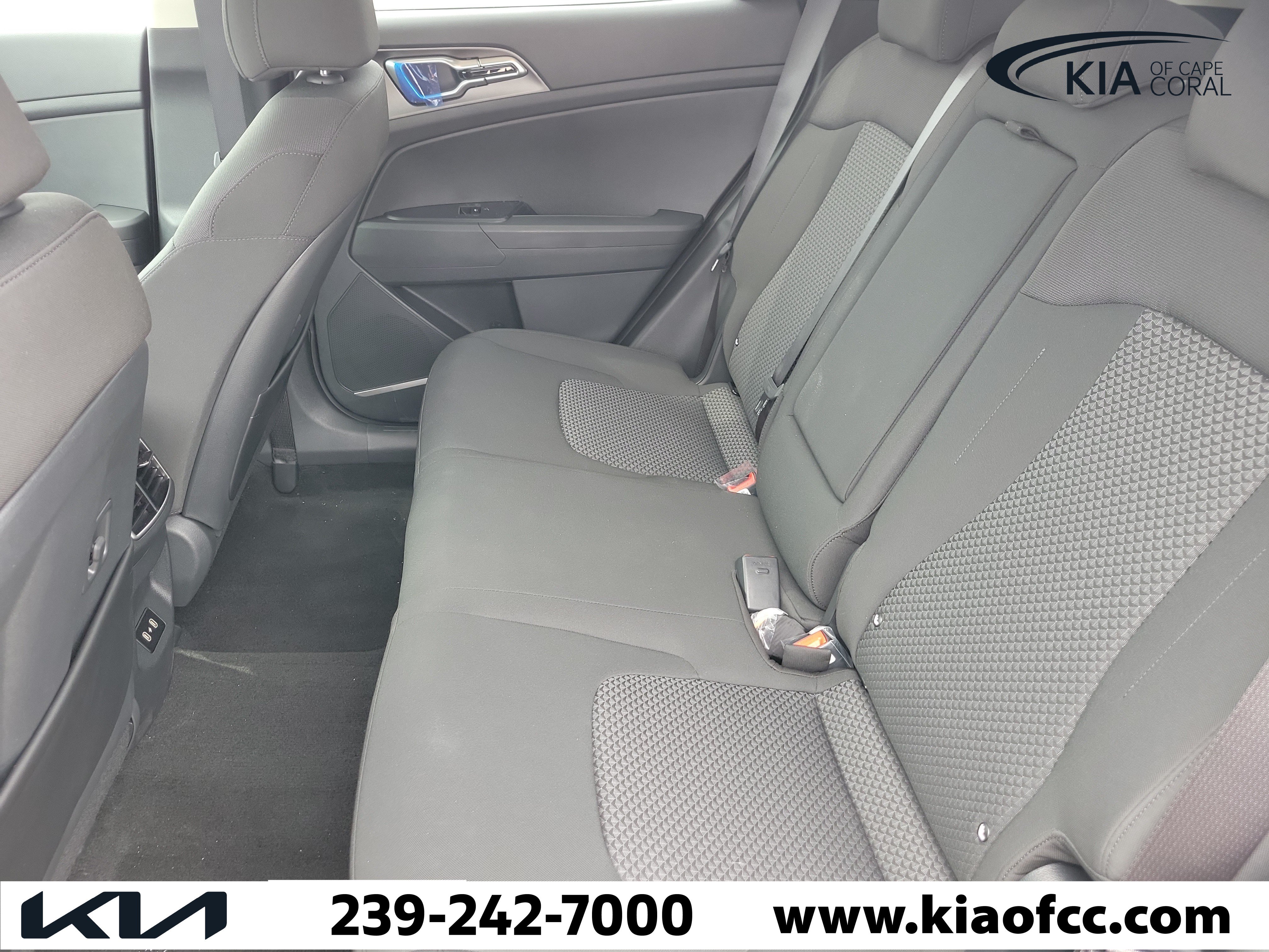 New 2027 Kia Sportage S FWD image 12