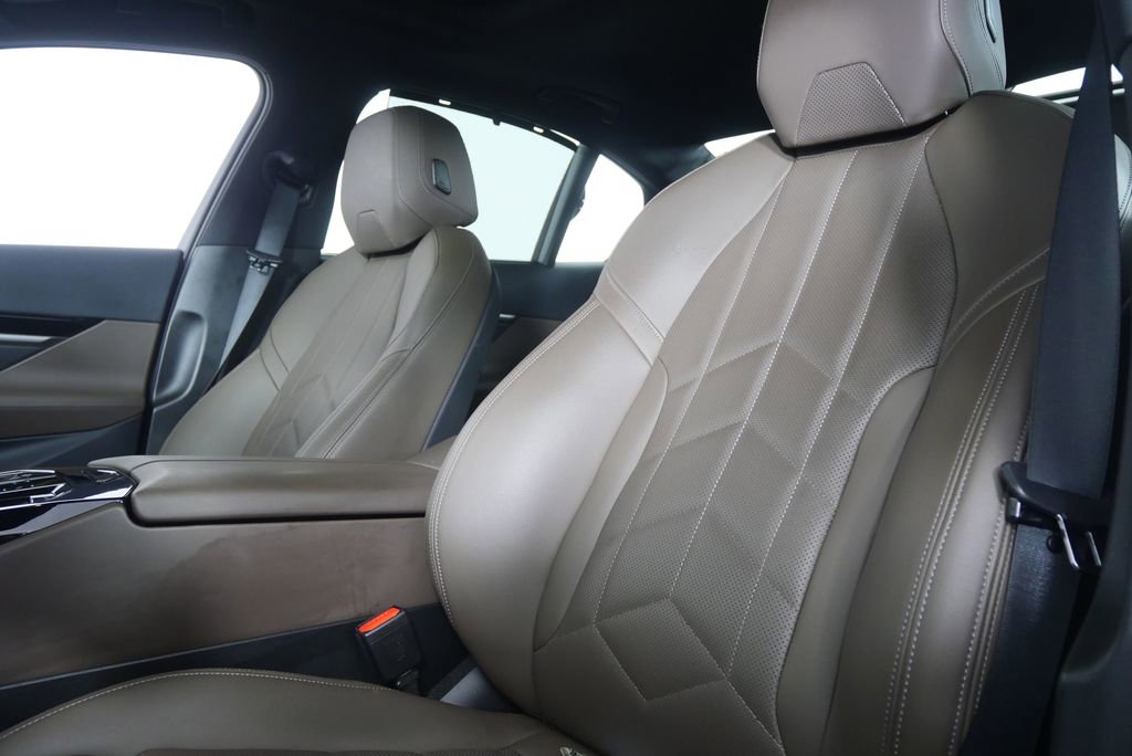 Certified 2025 BMW 530i RWD image 10