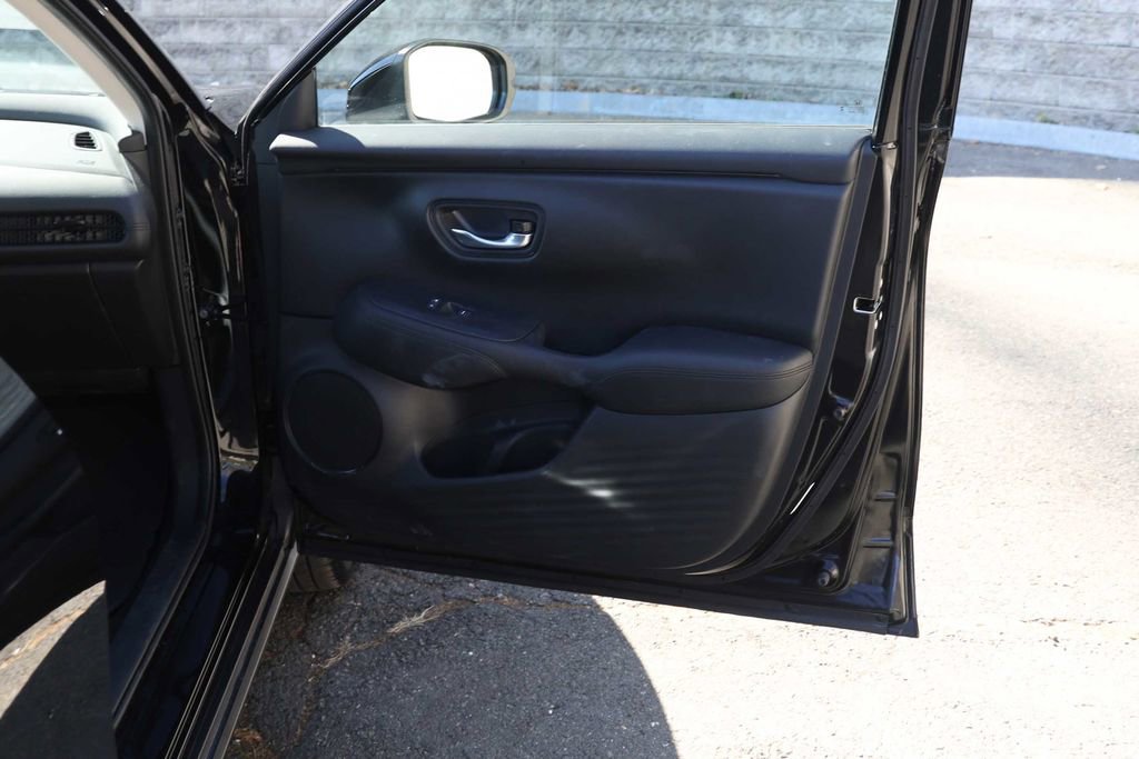 Used 2024 Honda HR-V LX image 16