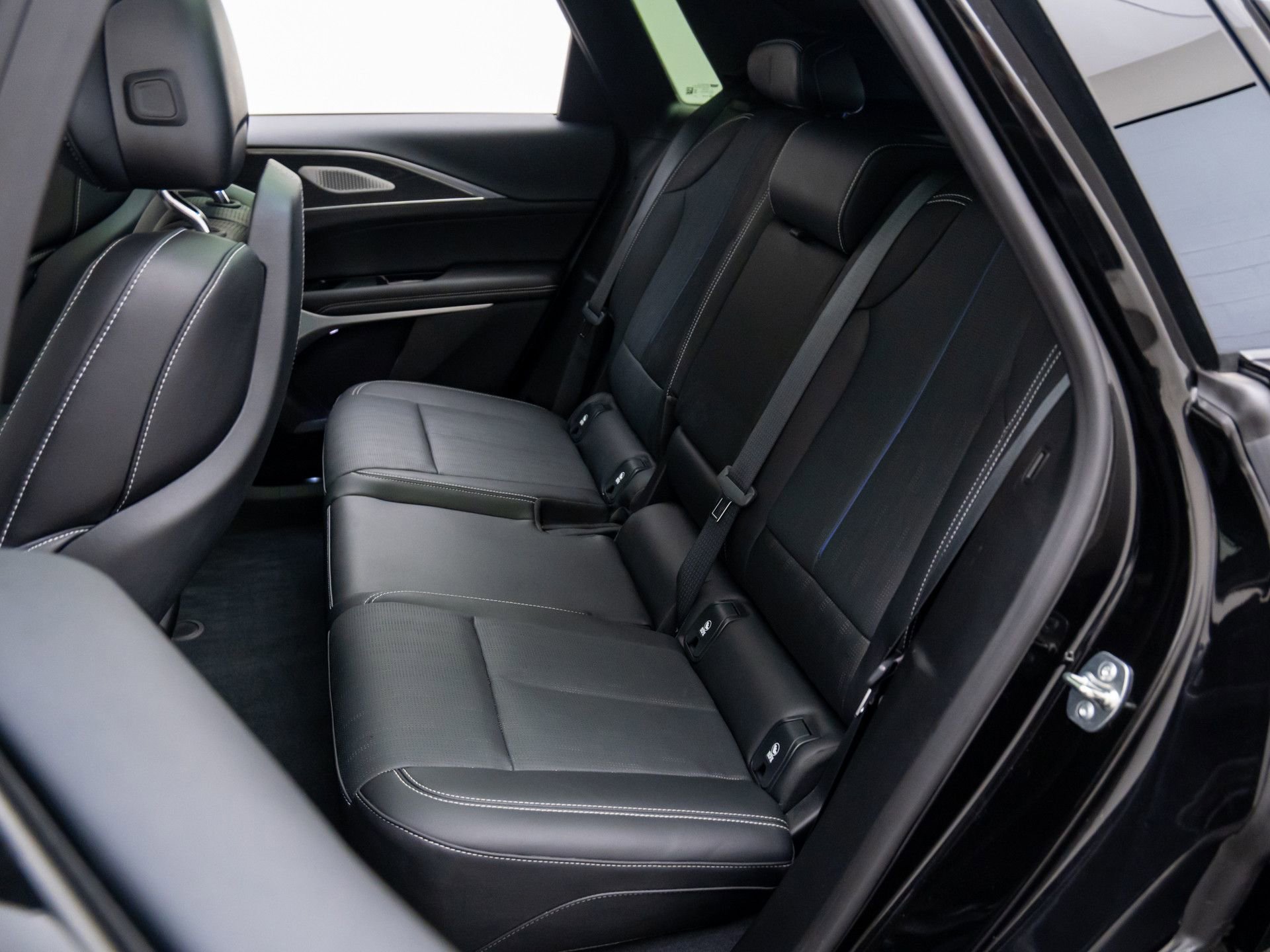 Certified 2024 Cadillac Lyriq Luxury w/ LPO, Floor Liner Package image 22