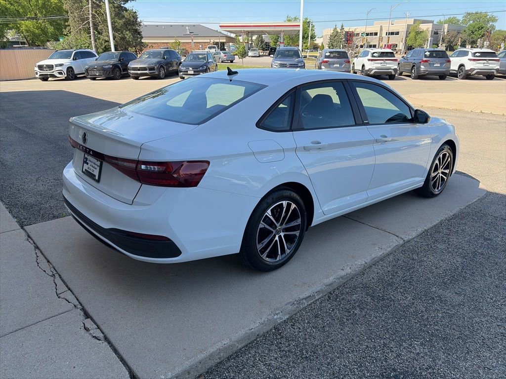 Certified 2025 Volkswagen Jetta Sport FWD image 9