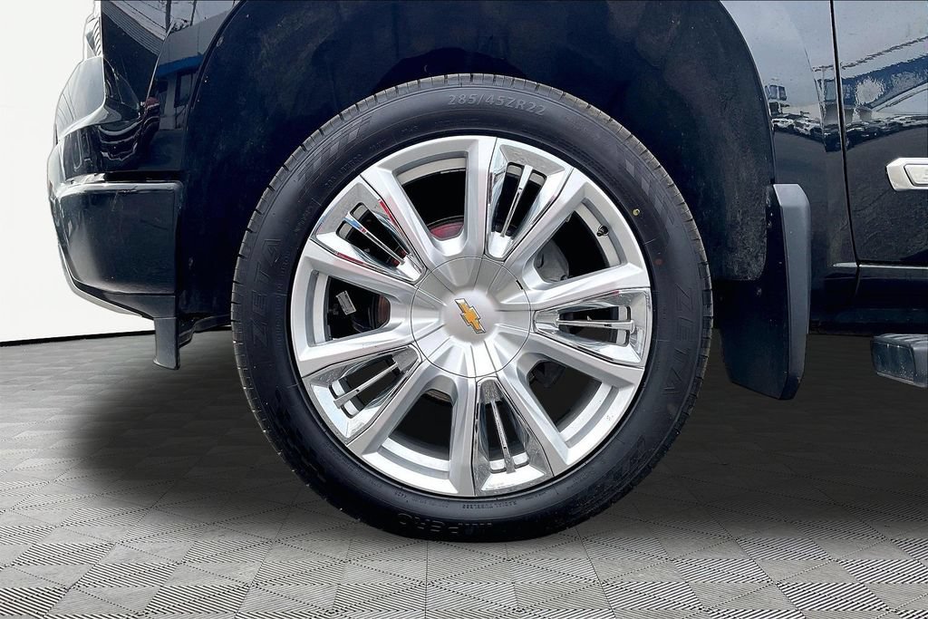 Used 2023 Chevrolet Silverado 1500 High Country w/ High Country Premium Package AWD/4WD image 37