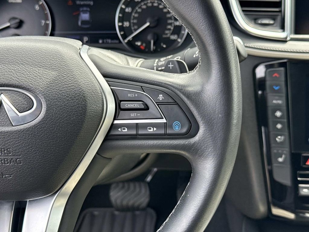 Certified 2023 INFINITI QX55 Luxe w/ Cargo Package image 9