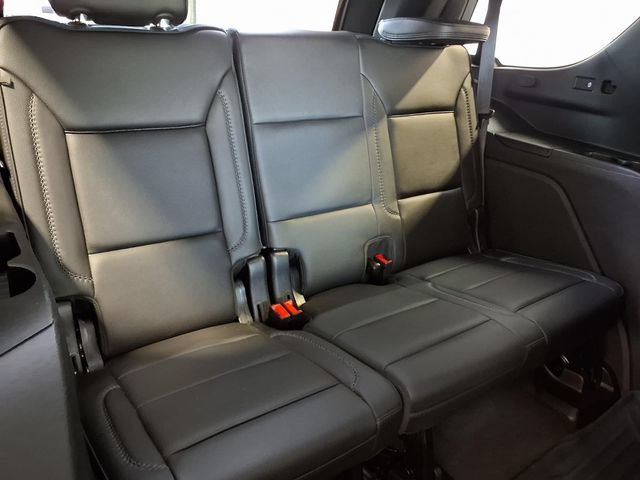Used 2024 GMC Yukon Denali w/ Advanced Technology Package AWD/4WD image 32